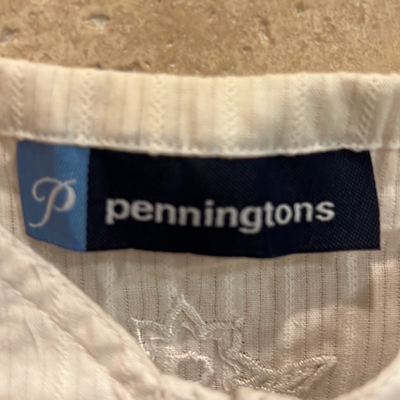 Gorgeous summer camisole style blouse. - Picture 5 of 7